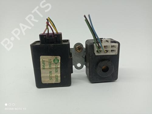 Used Fuse box NISSAN SERENA (C23) 2.0 (126 hp) 21070288