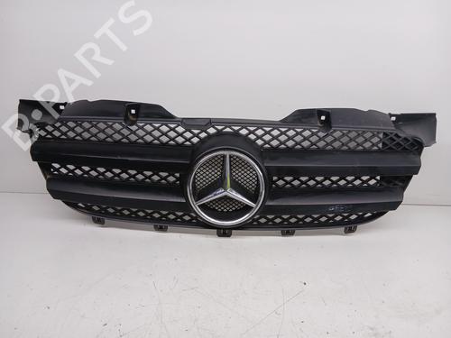 Używane Atrapa chłodnicy / Grill MERCEDES-BENZ SPRINTER 3-t Van (B903) 314 (903.061, 903.062, 903.063, 903.661, 903.662) (143 hp) 29731600