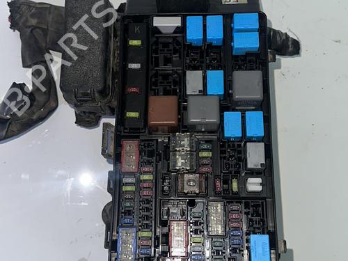 Boîte à Fusibles TOYOTA LAND CRUISER PRADO (_J15_) 3.0 D-4D (KDJ150_, KDJ150, KDJ155) (173 hp) 20843629