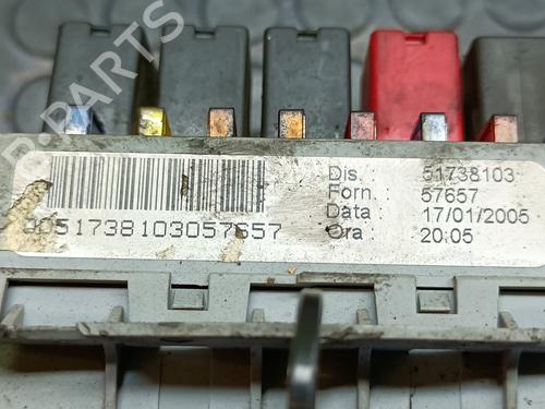 Fuse box FIAT CROMA (194_) 1.9 D Multijet (194AXC1B, 194AXC12) | BP20840566E1 