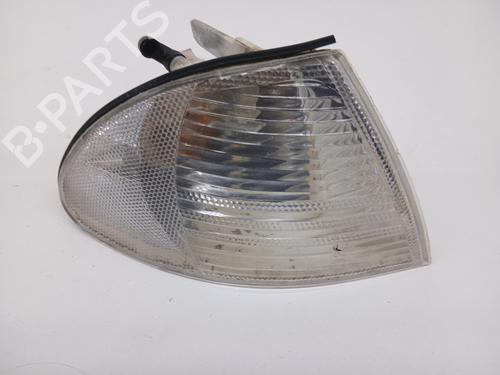 Używane Kierunkowskaz boczny prawy BMW 3 Touring (E46) 320 d (136 hp) 29753932