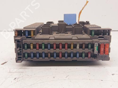 Fuse box PEUGEOT 607 (9D, 9U) 2.2 HDi | BP27238468E1 