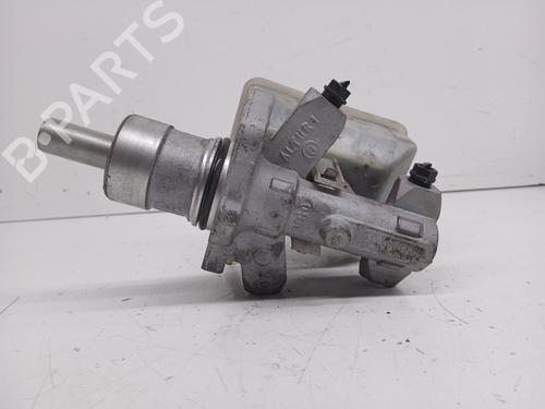 Brake master cylinder LAND ROVER DISCOVERY III (L319) 2.7 TD 4x4 | BP27858331M77 