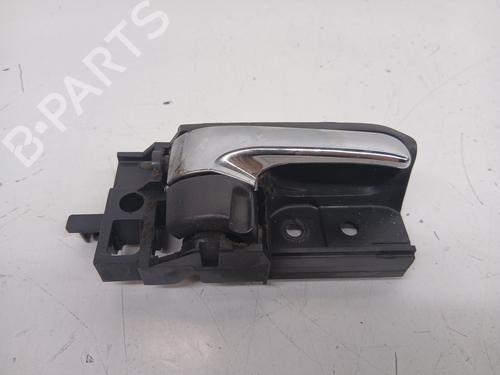 Højre fortil invendig håndtag TOYOTA AVENSIS Saloon (_T25_) 2.0 D-4D (CDT250_, CDT250R) (116 hp) 33030357