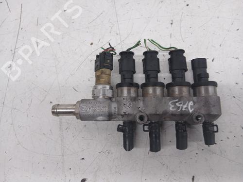 Used Injection rail CHEVROLET AVEO Hatchback (T300) 1.3 D (95 hp) 28502198