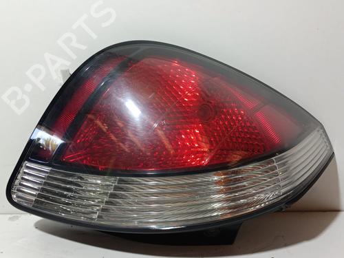 Used Left taillight KIA RIO II (JB) 1.4 16V (97 hp) 20829131