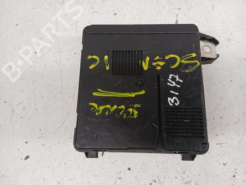 Fuse box RENAULT SCÉNIC II (JM0/1_) | BP30551661E1