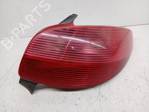 Høyre baklys PEUGEOT 206 Hatchback (2A/C) 1.1 i (60 hp) 29167352