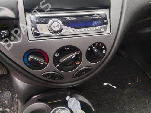 Left headlight FORD FOCUS I (DAW, DBW) 1.6 16V | BP32010752C28