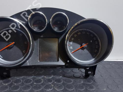 Used Instrument cluster OPEL INSIGNIA A (G09) [2008-2017]  20838883