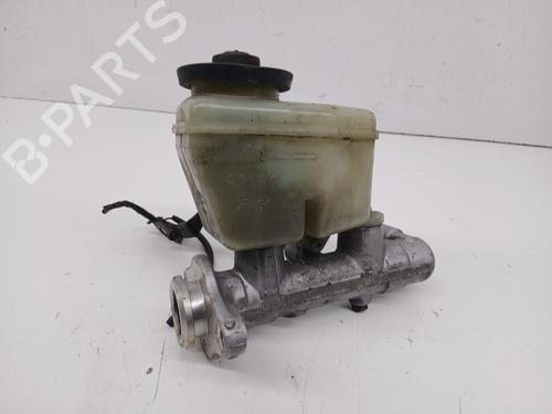 Used Brake master cylinder TOYOTA LAND CRUISER 90 (_J9_) 3.0 TD (KZJ90_, KZJ95_, KZJ90R, KZJ95R, KZJ90W, KZJ95W) (125 hp) 30498634