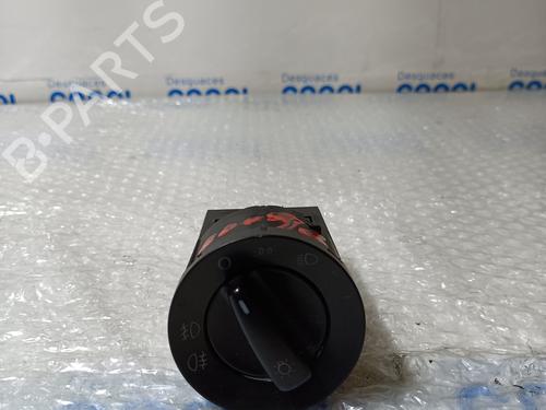 Used Headlight switch VW GOLF IV (1J1) 1.6 (100 hp) 20815677