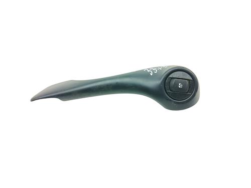 Pulsantiera anteriore destra RENAULT CLIO III (BR0/1, CR0/1) 1.5 dCi (BR17, CR17) (86 hp) 32014693