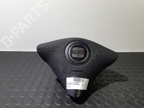 Used Driver airbag SEAT CORDOBA Vario (6K5) 1.4 16V (75 hp) 32303325