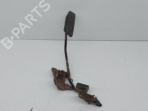 Used Clutch pedal MITSUBISHI PAJERO II (V3_W, V2_W, V4_W, V5_W) [1990-2001]  27600225
