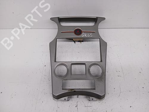 Console centrale KIA CARENS III MPV (UN) 2.0 CRDi 140 (140 hp) 33113623