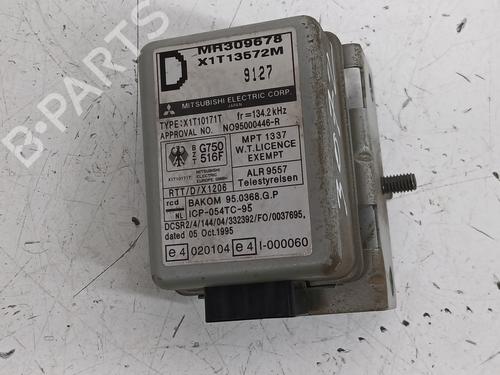 Módulo eletrónico MITSUBISHI PAJERO II (V3_W, V2_W, V4_W, V5_W) 2.8 TD (V46W, V26W) (125 hp) 30482352