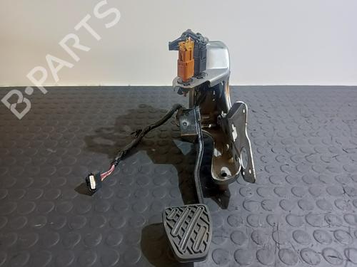 Used Break pedal NISSAN JUKE (F15) 1.6 (117 hp) 21758202