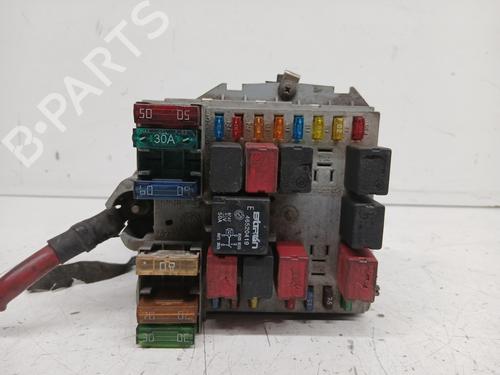 Używane Skrzynka bezpieczników FIAT STILO (192_) 1.9 JTD (192_XE1A) (115 hp) 30508441