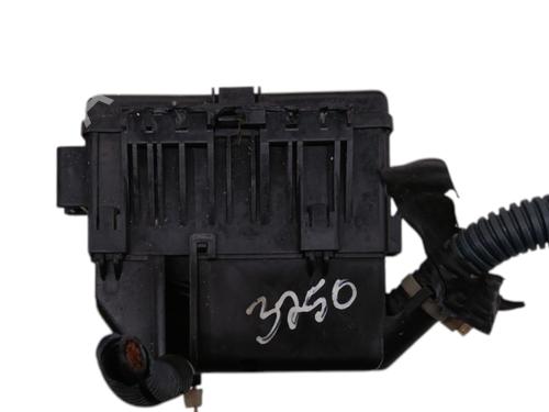 fuse-box-toyota-rav-4-ii-_a2_-2000-2001-2002-2003-2004-2005-33852875 main image