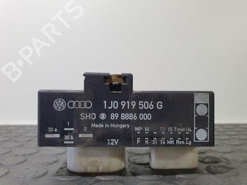 Used Electronic module SEAT CORDOBA Vario (6K5) 1.4 16V (75 hp) 32303328