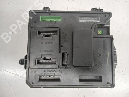 Zekeringkast RENAULT MEGANE III Hatchback (BZ0/1_, B3_) 1.5 dCi (BZ09, BZ0D, BZ1W, BZ29, BZ14) (110 hp) 28059465