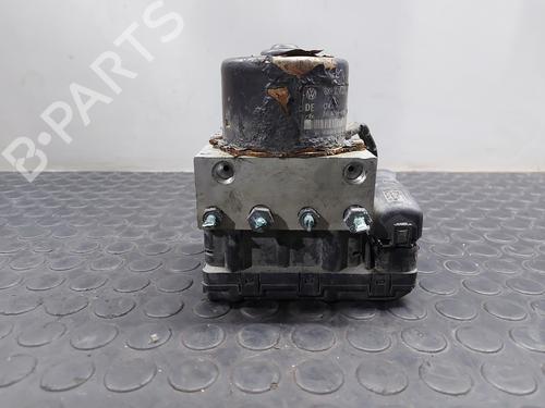 Used ABS pump VW POLO CLASSIC (86C, 80) [1985-1994]  20842560