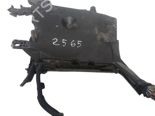 fuse-box-toyota-verso-_r2_-2009-2010-2011-2012-2013-2014-2015-2016-2017-2018-34116779 main image