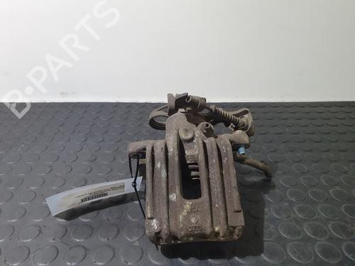 Used Right front brake caliper VW PASSAT B5 (3B2) 1.9 TDI (115 hp) 32175437