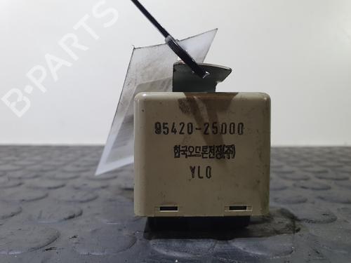 Used Electronic module HYUNDAI ACCENT II (LC) 1.5 (102 hp) 20817941