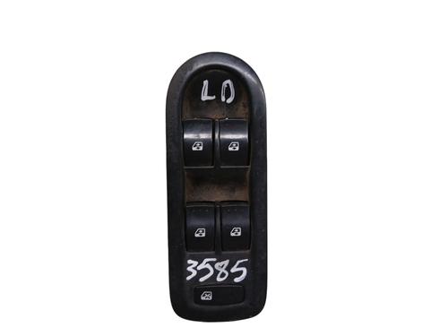 Venstre fortil elrude kontakt Venstre fortil elrude kontakt RENAULT MEGANE II Saloon (LM0/1_) 1.9 dCi (LM0G, LM1G, LM2C) (120 hp) 36848721 36848721