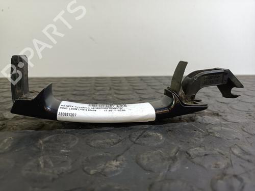Høyre foran utvendig håndtak SEAT LEON (1M1) 1.9 TDI | BP20815666C129 