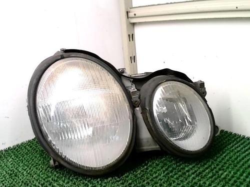 Right headlight MERCEDES-BENZ CLK (C208) CLK 200 Kompressor (208.344) | BP20876133C29 