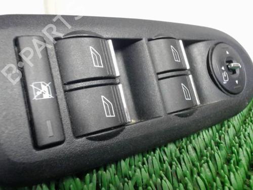 Left front window switch FORD KUGA I 2.0 TDCi 4x4 | BP22087985I27 - Image 2