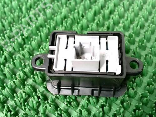 Used Switch Switch RENAULT MEGANE III Coupe (DZ0/1_) 1.5 dCi (DZ09, DZ0D, DZ1F, DZ1G, DZ14, DZ29) (110 hp) 22089007 22089007