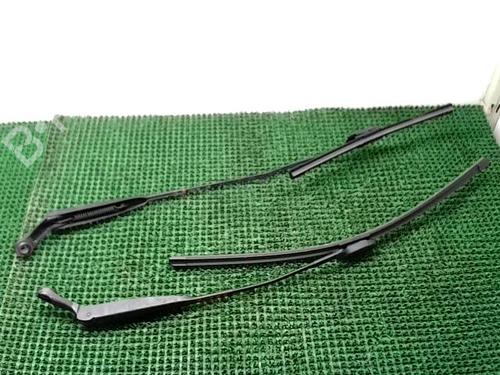 Used Front windshield wiper arm FIAT 500 (312_) 1.2 (312AXA1A) (69 hp) 24499061