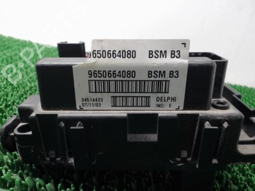 Used Fuse box Fuse box PEUGEOT 307 Break (3E) 2.0 HDI 110 (107 hp) 22077958 22077958