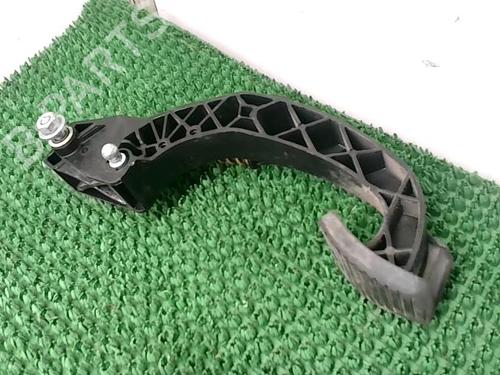 Clutch pedal PEUGEOT 208 I (CA_, CC_) 1.4 HDi | BP23934461I13