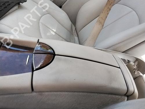 Bracciolo centrale Bracciolo centrale MERCEDES-BENZ E-CLASS (W211) E 320 CDI (211.026) (204 hp) 35780874 35780874