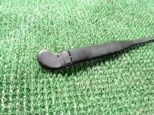 Used Front windshield wiper arm Front windshield wiper arm 20876020 20876020
