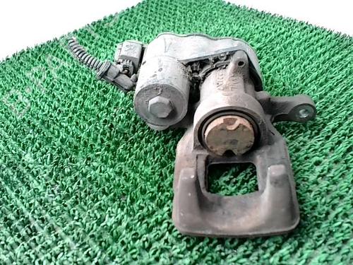 Used Right rear brake caliper Right rear brake caliper PEUGEOT 3008 II SUV (MC_, MR_, MJ_, M4_) 1.6 BlueHDi 120 (120 hp) 22093255 22093255