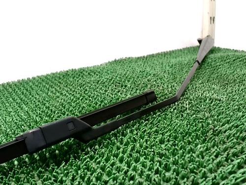 Used Front windshield wiper arm Front windshield wiper arm 22438466 22438466