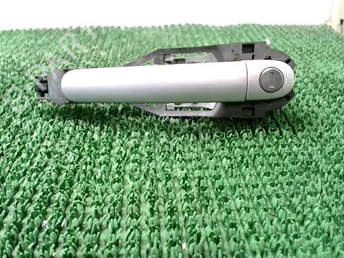 Used Front left exterior door handle VW GOLF IV (1J1) 1.6 (100 hp) 29900820