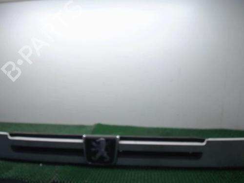 Used Grille PEUGEOT BOXER Van (230L) 2.5 D (86 hp) 22085573