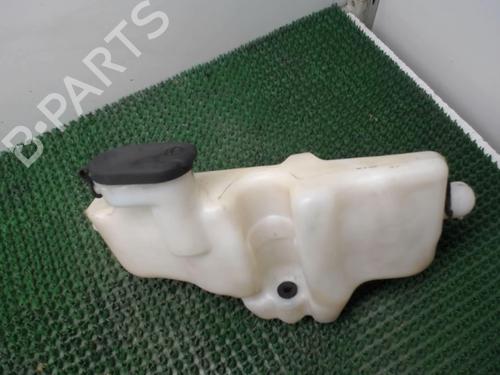 Deposito limpa vidros Deposito limpa vidros RENAULT CLIO II (BB_, CB_) 1.9 D (B/CB0E, BB0J) (64 hp) 20877600 20877600