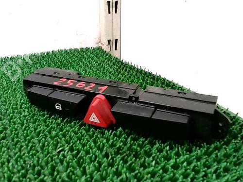 Used Warning switch KIA CEE'D Hatchback (ED) 1.6 CRDi 115 (115 hp) 30500087