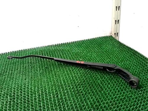 front-windshield-wiper-arm-toyota-yaris-_p9_-2005-2006-2007-2008-2009-2010-2011-2012-2013-2014-30500083 main image