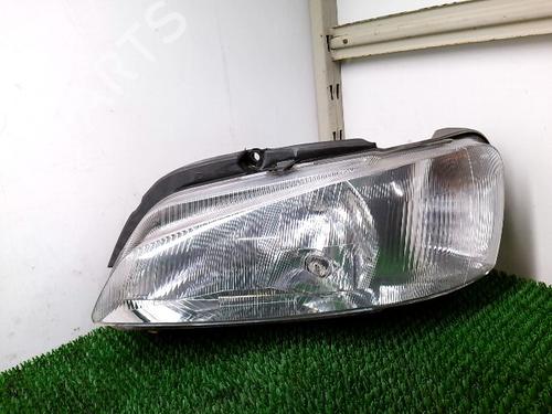 Used Left headlight Left headlight PEUGEOT 106 II (1A_, 1C_) 1.1 i (60 hp) 33299110 33299110