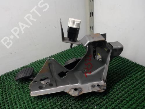 Used Break pedal RENAULT CLIO IV (BH_) 1.5 dCi 75 (75 hp) 25262132