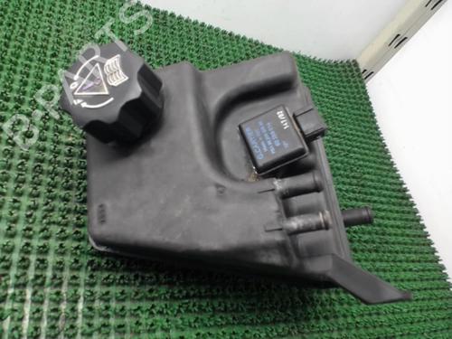 Used Expansion tank PEUGEOT 406 Coupe (8C) 2.2 HDI (133 hp) 22081194